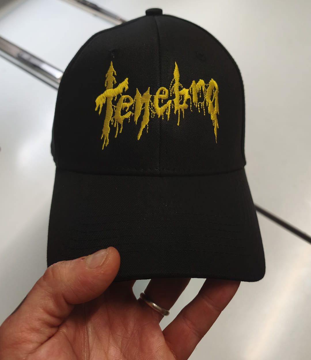 Tenebro snapback